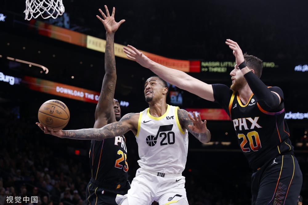 球场两端 球场两端