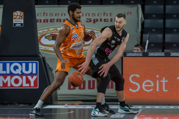 防守压迫强 防守压迫强